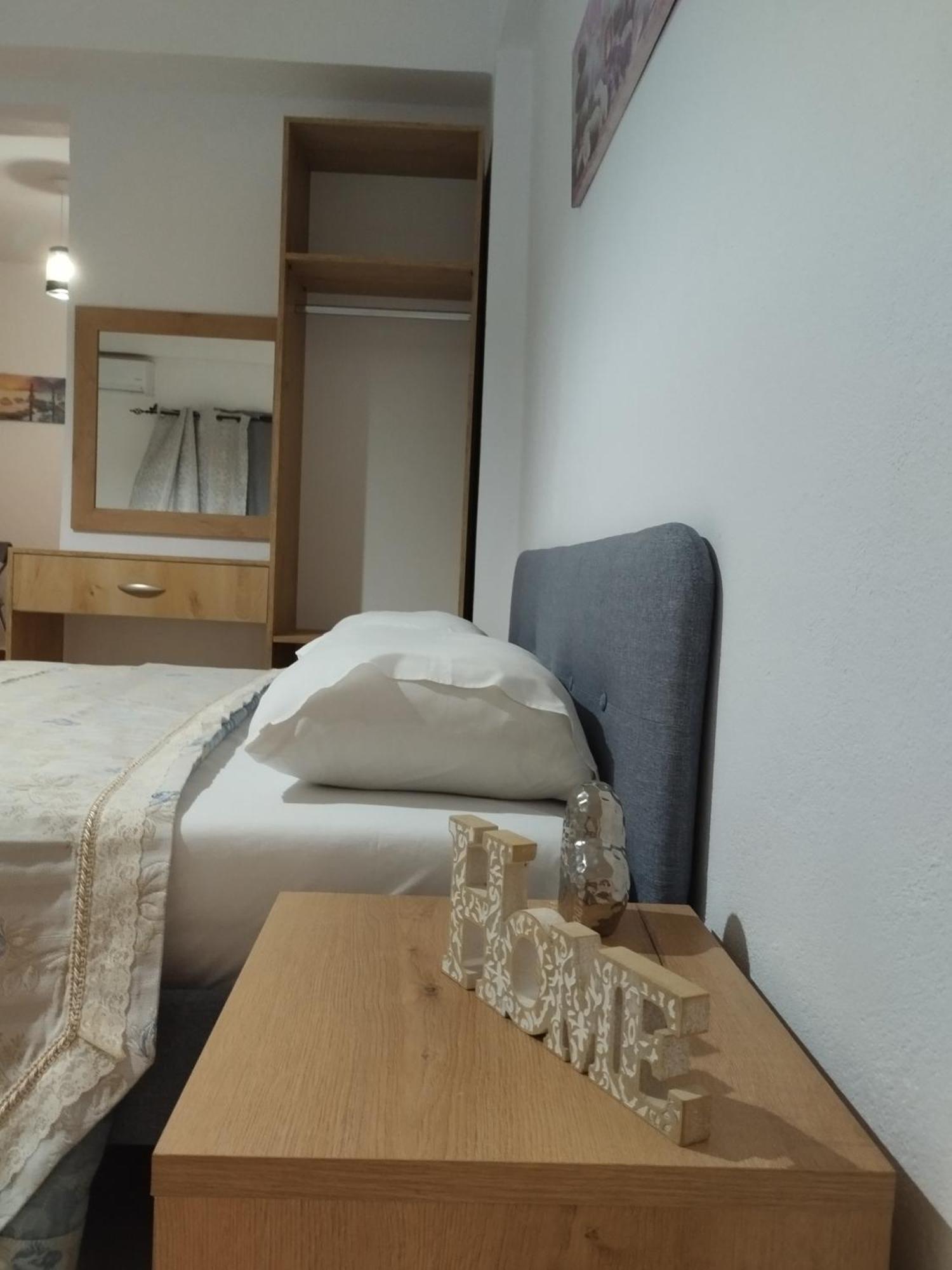 Dim'S Villas Qeparo Room photo